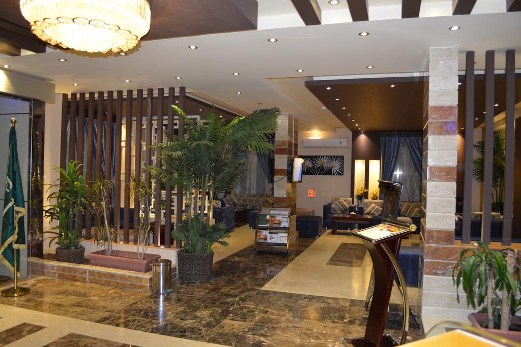 Al Bustan Crown Hotel 2 Arar Dış mekan fotoğraf