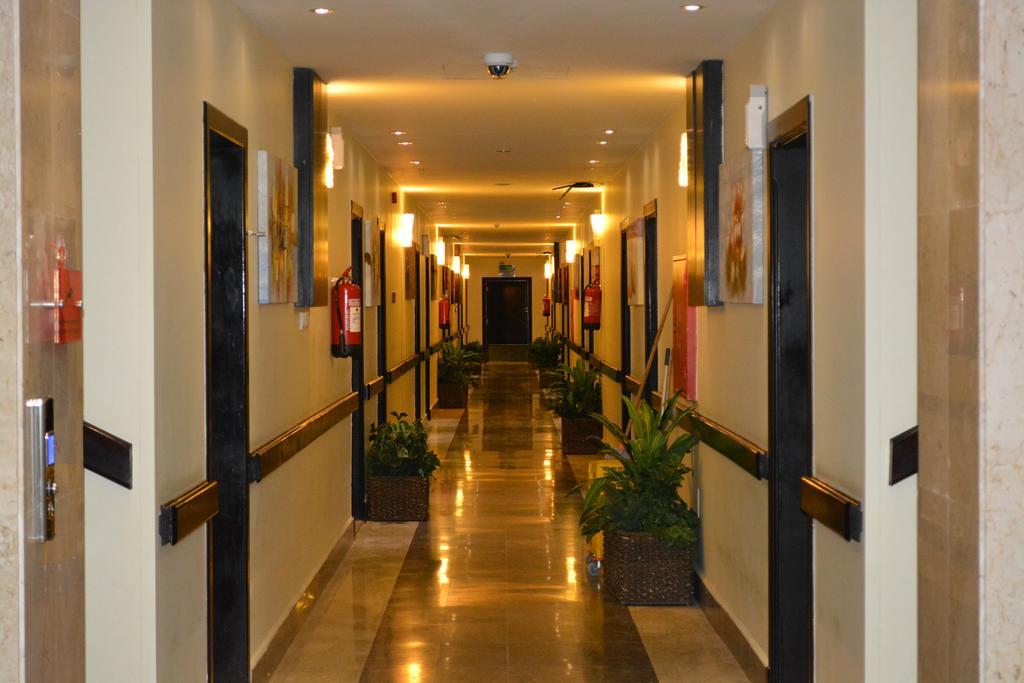 Al Bustan Crown Hotel 2 Arar Dış mekan fotoğraf